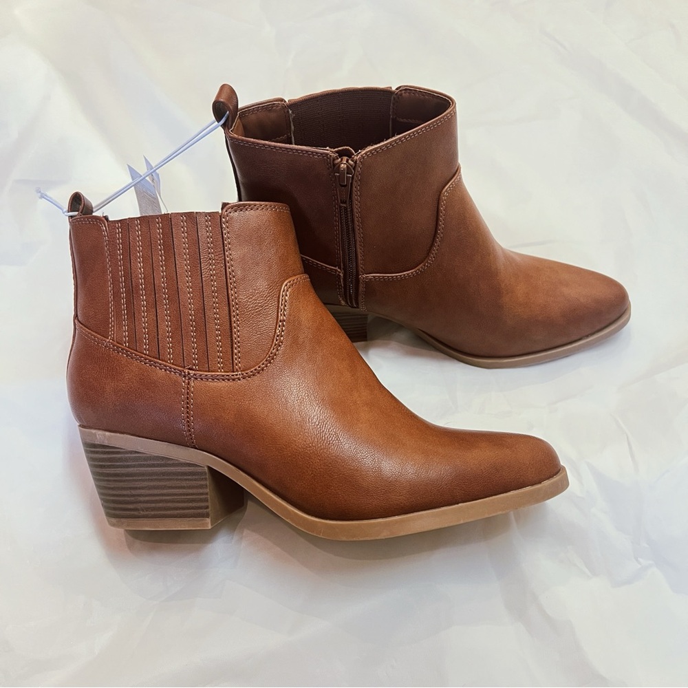 Old Navy Tan Ankle Booties NWT